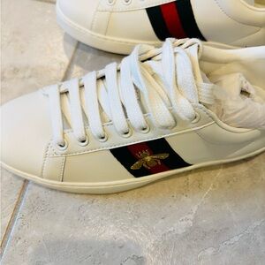 Gucci Ace Bee Designer Sneakers size 39